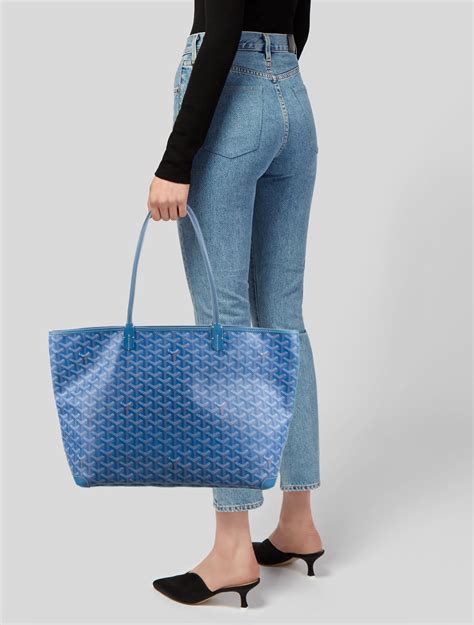 artois gm bag goyard|Goyard Artois mm bag price.